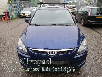 Hyundai I-30 i30 (FD) Hatchback 1.4 CVVT 16V (G4FA) [80kW]  (10-2007/11-2011) picture 5
