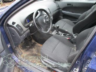 Hyundai I-30 i30 (FD) Hatchback 1.4 CVVT 16V (G4FA) [80kW]  (10-2007/11-2011) picture 10