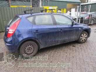 Hyundai I-30 i30 (FD) Hatchback 1.4 CVVT 16V (G4FA) [80kW]  (10-2007/11-2011) picture 7