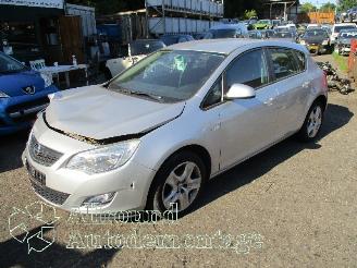 Opel Astra Astra J (PC6/PD6/PE6/PF6) Hatchback 5-drs 1.4 Turbo 16V (A14NET(Euro 5=
)) [88kW]  (10-2010/10-2015) picture 1