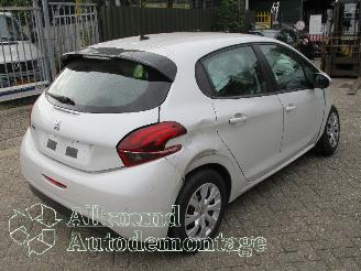 Peugeot 208 208 I (CA/CC/CK/CL) Hatchback 1.2 Vti 12V PureTech 82 (EB2F(HMZ)) [60k=
W]  (03-2012/12-2019) picture 3