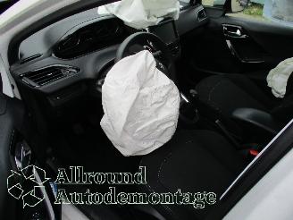 Peugeot 208 208 I (CA/CC/CK/CL) Hatchback 1.2 Vti 12V PureTech 82 (EB2F(HMZ)) [60k=
W]  (03-2012/12-2019) picture 9