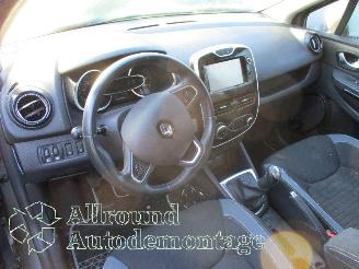 Renault Clio Clio IV Estate/Grandtour (7R) Combi 5-drs 0.9 Energy TCE 90 12V (H4B-4=
08(H4B-B4)) [66kW]  (01-2013/08-2021) picture 10