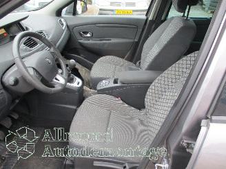 Renault Scenic Scénic III (JZ) MPV 1.6 16V (K4M-858(K4M-R8)) [81kW]  (02-2009/09-20=
16) picture 10