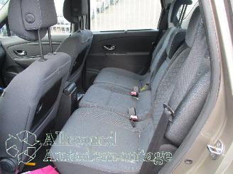 Renault Scenic Scénic III (JZ) MPV 1.6 16V (K4M-858(K4M-R8)) [81kW]  (02-2009/09-20=
16) picture 10