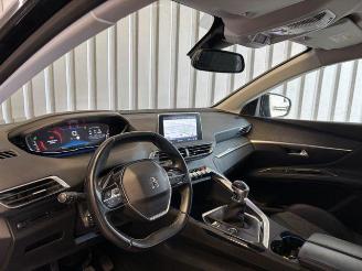 Peugeot 5008 Allure 7-Sitzer / R-Kamera / Navi picture 10