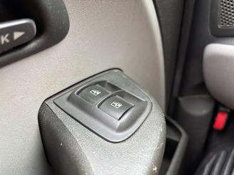Fiat Doblo 1.3 JTD DPF SX Kombi 5-Sitzer picture 17