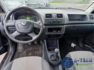Skoda Fabia Fabia II (5J), Hatchback 5-drs, 2006 / 2014 1.2i 12V picture 16