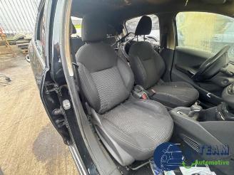 Peugeot 208 208 I (CA/CC/CK/CL), Hatchback, 2012 / 2019 1.2 12V e-THP PureTech 110 picture 16