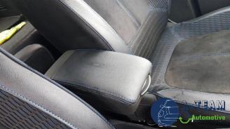 Renault Captur Captur (2R), SUV, 2013 1.3 TCE 150 16V picture 23