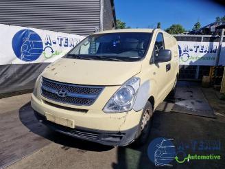 uszkodzony samochody osobowe Hyundai H-300 H-300, Van, 2008 2.5 CRDi 2010/3
