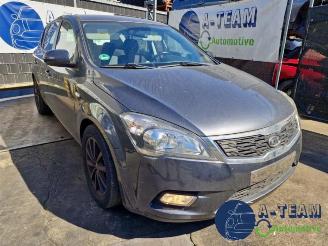 Kia Cee d Cee'd (EDB5), Hatchback 5-drs, 2006 / 2012 1.4 CVVT 16V picture 1
