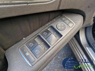 Mercedes E-klasse E (W212), Sedan, 2009 / 2016 E-550 5.5 V8 32V 4-Matic picture 15