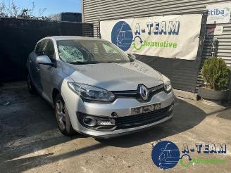 uszkodzony samochody osobowe Renault Mégane Megane III Berline (BZ), Hatchback 5-drs, 2008 / 2017 1.2 16V TCE 115 2014/8