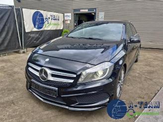 škoda osobní automobily Mercedes A-klasse A (W176), Hatchback, 2012 / 2018 1.6 A-180 16V 2013/1