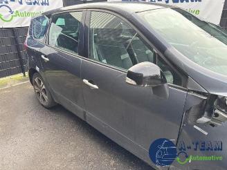 Renault Grand-scenic Grand Scenic III (JZ), MPV, 2009 / 2016 2.0 16V CVT picture 10