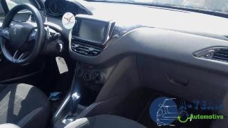 Peugeot 208 208 I (CA/CC/CK/CL), Hatchback, 2012 / 2019 1.4 HDi picture 16