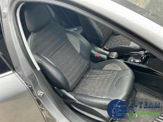Peugeot 2008 2008 (CU), MPV, 2013 / 2019 1.2 12V e-THP PureTech 110 picture 12