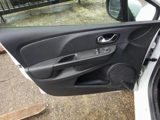 Renault Clio  picture 7