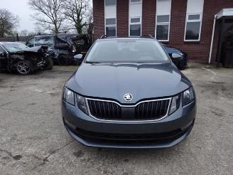 Salvage car Skoda Octavia Octavia Combi (5EAC), Combi 5-drs, 2012 / 2020 1.6 TDI 16V 2019/8