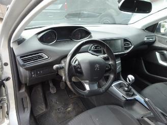 Peugeot 308 308 SW (L4/L9/LC/LJ/LR), Combi 5-drs, 2014 / 2021 1.6 BlueHDi 115 picture 13