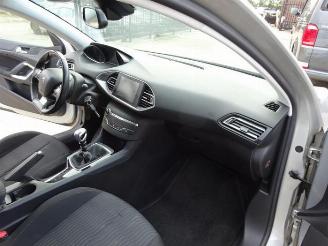 Peugeot 308 308 SW (L4/L9/LC/LJ/LR), Combi 5-drs, 2014 / 2021 1.6 BlueHDi 115 picture 14