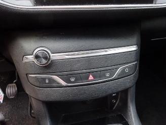 Peugeot 308 308 SW (L4/L9/LC/LJ/LR), Combi 5-drs, 2014 / 2021 1.6 BlueHDi 115 picture 18