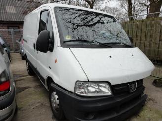 Peugeot Boxer 2.2 hdi picture 1