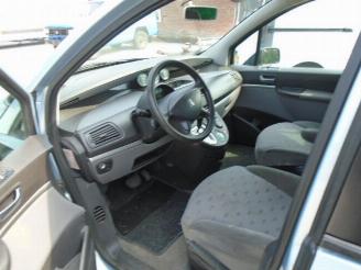 Peugeot 807 2.0 hdi picture 5
