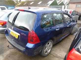 Peugeot 307 2.0 16V automaat picture 2