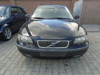 Volvo V-70 2.4D5 Automaat picture 3