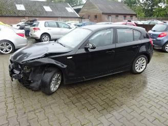 BMW 1-serie 120D picture 3
