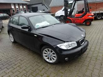 BMW 1-serie 120D picture 1