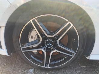 Mercedes A-klasse 35 AMG TURBO 4 MATIC picture 14