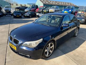 BMW 5-serie 525 i orientblau metallic 317 picture 2