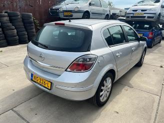 Opel Astra 1.4i picture 4