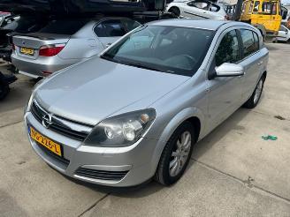 Opel Astra 1.4i picture 2