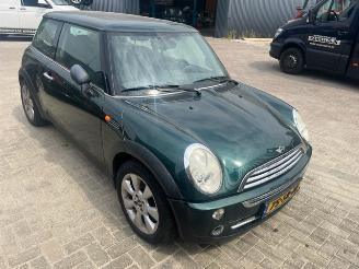 Mini Cooper 1.6i picture 1