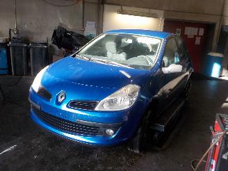 Renault Clio Clio III (BR/CR) Hatchback 1.2 16V TCe 100 (D4F-784(D4F-H7)) [74kW]  (=
05-2007/12-2014) picture 2