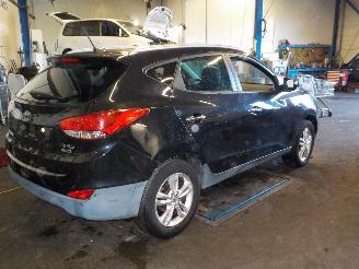 Hyundai Ix35 iX 35 (LM) SUV 1.7 CRDi 16V (D4FD) [85kW]  (11-2010/09-2015) picture 4