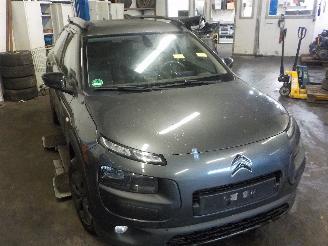Citroën C4 C4 Cactus (0B/0P) Hatchback 5-drs 1.6 Blue Hdi 100 (DV6FD(BHY)) [73kW]=
  (09-2014/...) picture 2