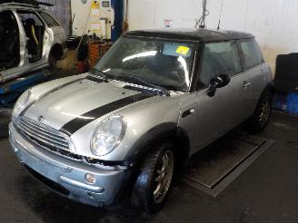 Mini Mini Mini One/Cooper (R50) Hatchback 1.6 16V Cooper (W10-B16A) [85kW]  (06-=
2001/09-2006) picture 1