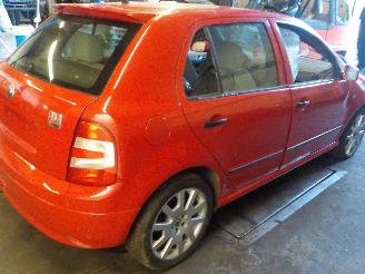 Skoda Fabia Fabia (6Y2) Hatchback 1.9 TDi RS (BLT) [96kW]  (10-2005/04-2007) picture 2