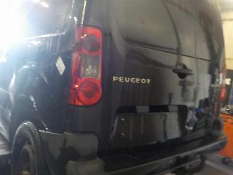 Peugeot Partner Partner Tepee (7A/B/C/D/E/F/G/J/P/S) MPV 1.6 HDiF 90 16V Phase 1 (DV6T=
ED4BU.FAP(9HS)) [66kW]  (10-2009/02-2012) picture 3