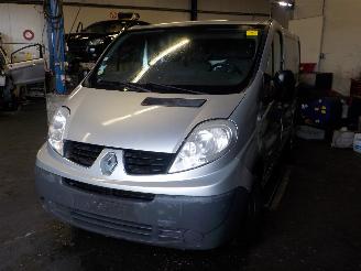 disassembly commercial vehicles Renault Trafic Trafic New (FL) Van 2.0 dCi 16V 115 (M9R-A630) [84kW]  (08-2006/06-201=
4) 2012