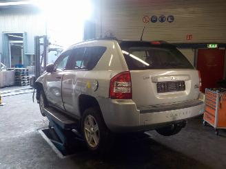 Jeep Compass Compass (MK49) SUV 2.4 16V 4x4 (ERZ) [125kW]  (09-2006/12-2016) picture 3