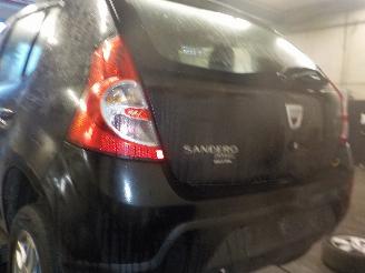 Dacia Sandero Sandero Hatchback 1.2 16V (D4F-732) [55kW]  (11-2008/...) picture 3