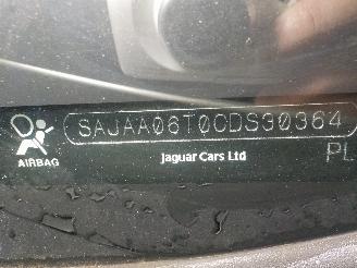 Jaguar XF XF (CC9) Sedan 2.2 D 16V (224DT) [120kW]  (04-2011/04-2015) picture 6