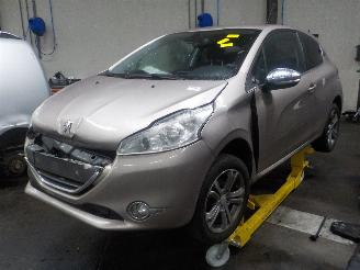 rozbiórka samochody osobowe Peugeot 208 208 I (CA/CC/CK/CL) Hatchback 1.6 Vti 16V (EP6C(5FS)) [88kW]  (03-2012=
/12-2019) 2012/6