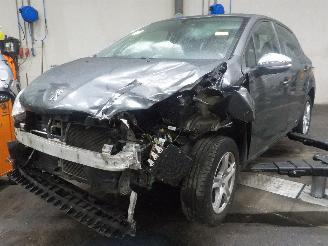 demontáž osobní automobily Peugeot 208 208 I (CA/CC/CK/CL) Hatchback 1.2 Vti 12V PureTech 82 (EB2F(HMZ)) [60k=
W]  (03-2012/12-2019) 2013/7